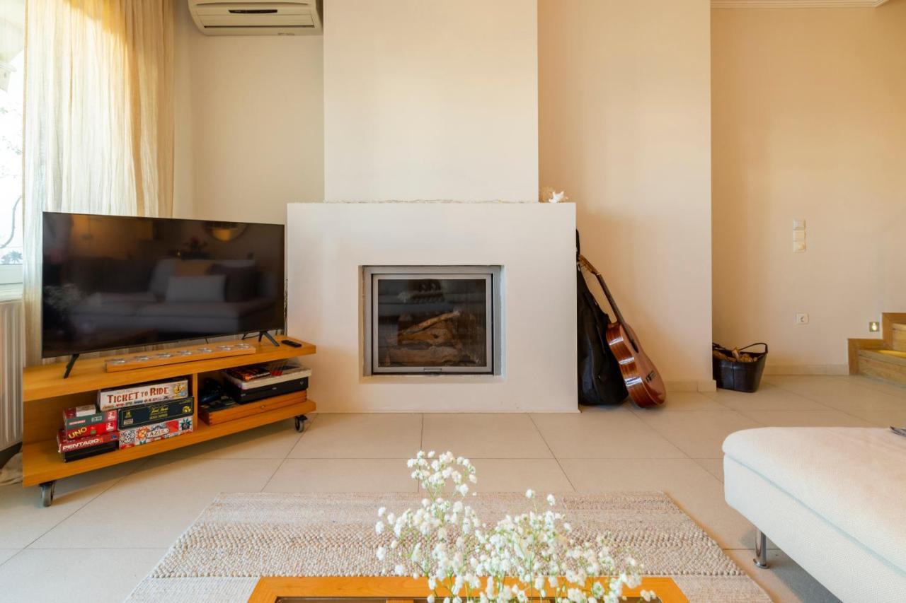Something Different In Chalkida Apartment Karababás Exterior foto